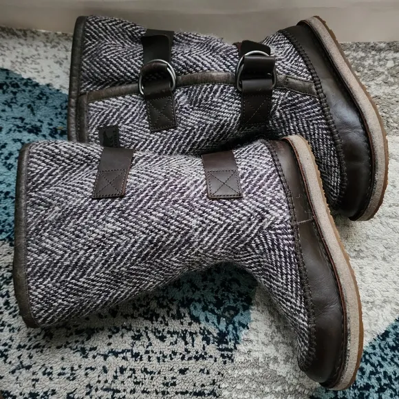 SOREL Women’s Anthropologie CHIPAHKO Blanket Boots Size 7.5 Herringbone Wool