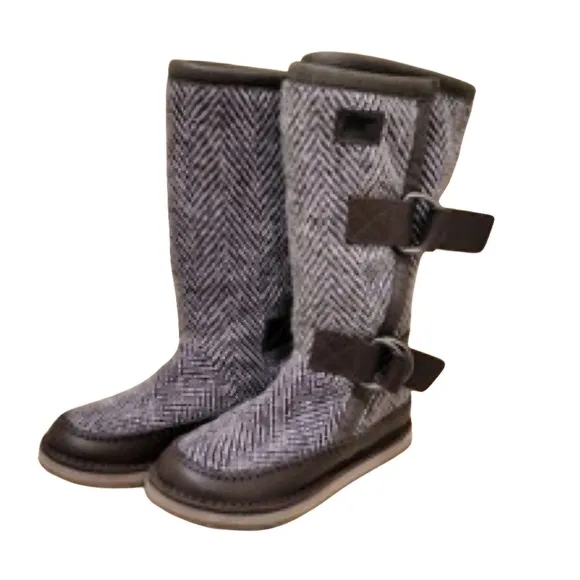 SOREL Women’s Anthropologie CHIPAHKO Blanket Boots Size 7.5 Herringbone Wool