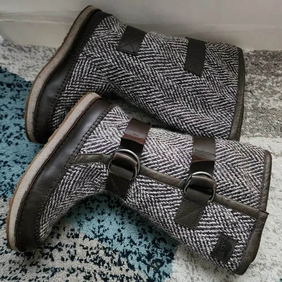 SOREL Women’s Anthropologie CHIPAHKO Blanket Boots Size 7.5 Herringbone Wool