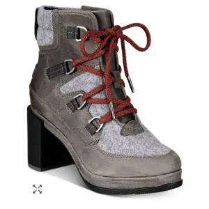 Sorel women's Blake Platform Booties 9 grey red laces waterproof leather