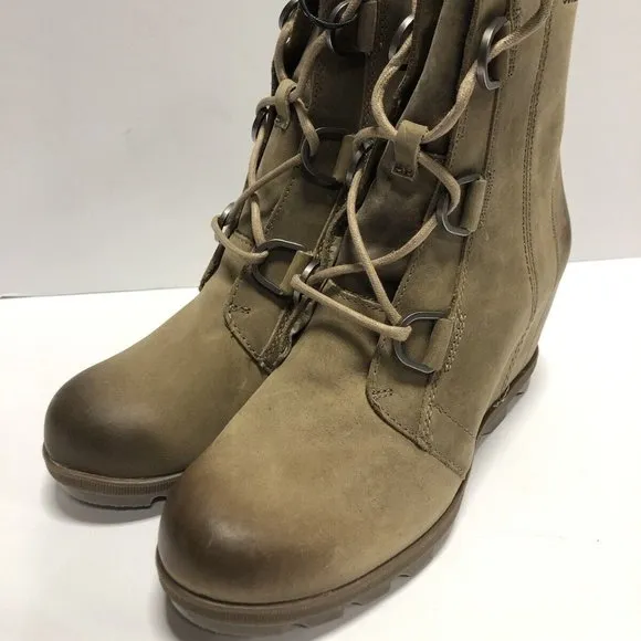 Sorel Women’s Joan of Arctic Wedge II Leather Boot Brown, Size 9 M