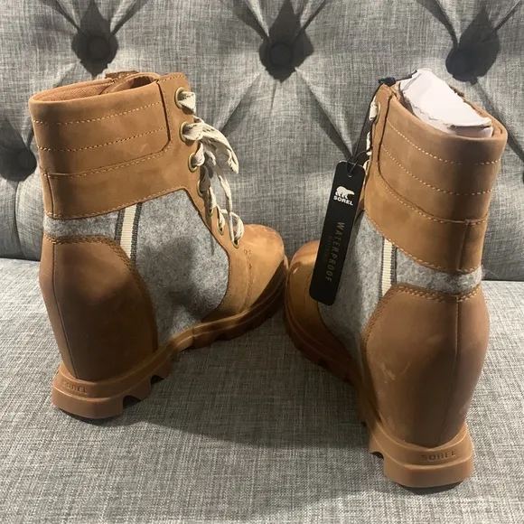 SOREL WOMEN’S JOAN OF ARCTIC WEDGE III LEXIE BOOTIE