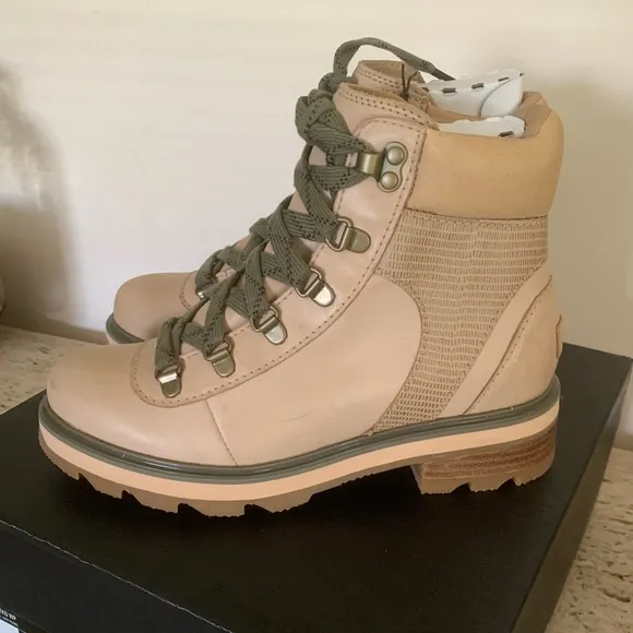 Sorel Women's Lennox Hiker Lace-Up Waterproof Booties