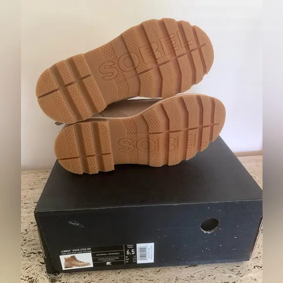 Sorel Women's Lennox Hiker Lace-Up Waterproof Booties