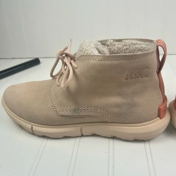 Sorel Women’s Light Pink Boots Size 8.5