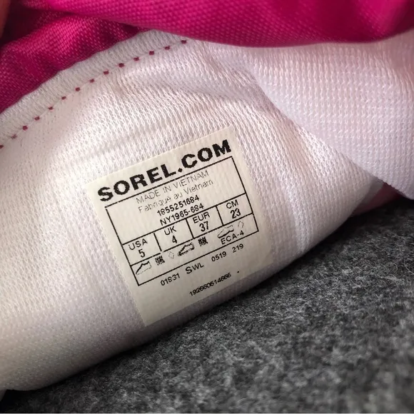 SOREL Women’s Pink Black Winter Snow Boots Waterproof Size 5