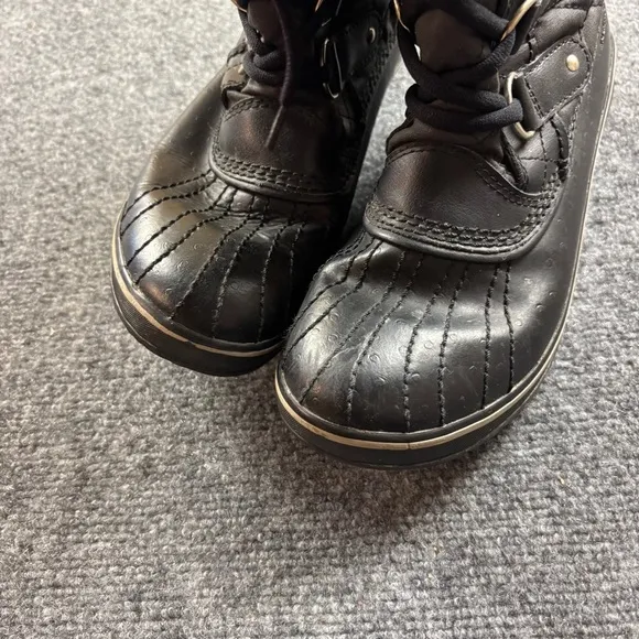 SOREL Women’s Waterproof Tofino II Rubber Snow Boots Black w/Fur size: 7