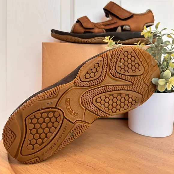 SPERRY ~ Men's leather and velcro slip on boating or fishing sandals size 10
