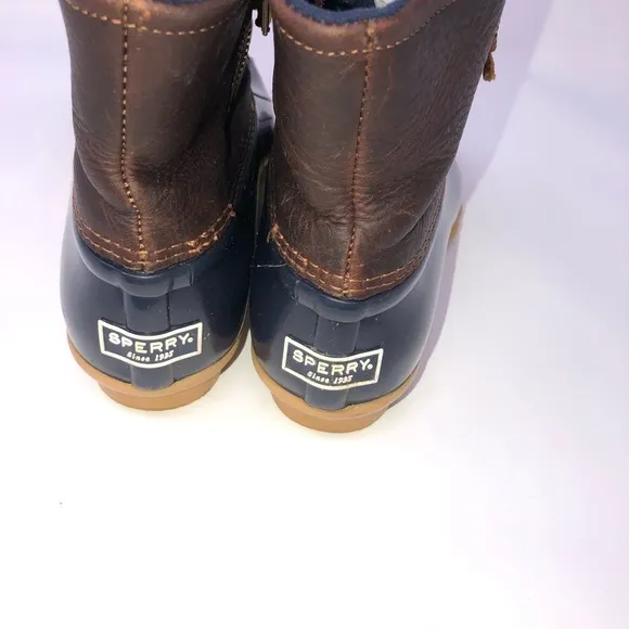 𝅺Sperry Top-Sider Saltwater Duck Boots navy size 6