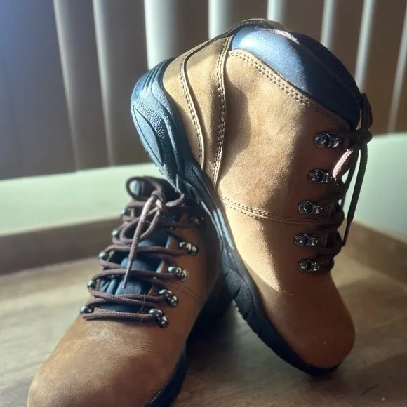 SRMAX  Women’s Shoes,Style SRM251 Raleigh Brown Waterproof Hiker Boots,Size 7.5M