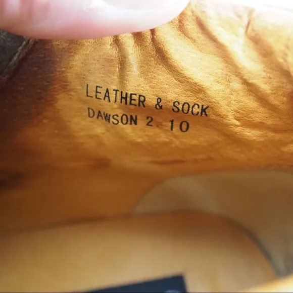 Starsax men’s sz 10/43 wheat leather nubuck boots
