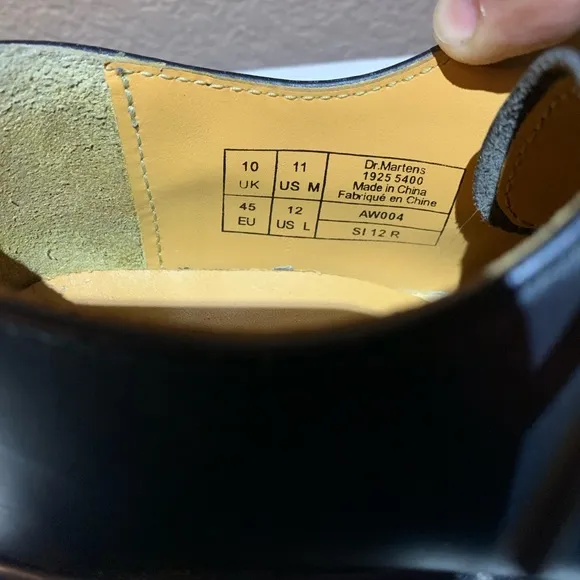 Steel toe Dr. Martens US 11 shoes 1925 black boots LEFT SHOES MISSING STEEL TOE