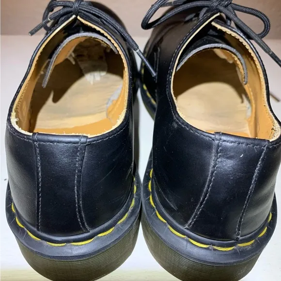 Steel toe Dr. Martens US 11 shoes 1925 black boots LEFT SHOES MISSING STEEL TOE