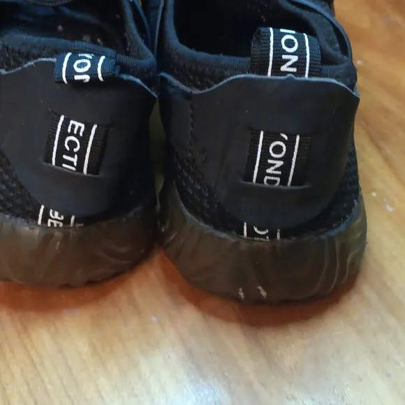 Steel toe indestructible men's shoes size 45