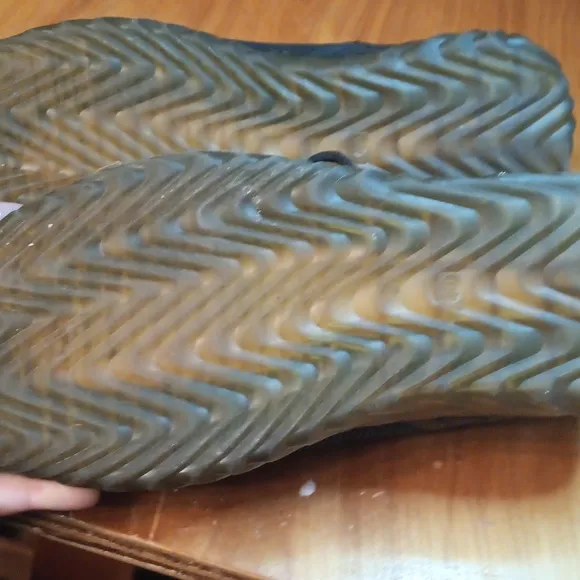 Steel toe indestructible men's shoes size 45