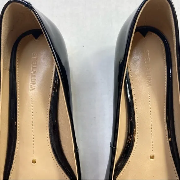 Stella Luna Black Pointed Toe Womens Shoes Block Low Heel Sz 37 Gold Metallic.