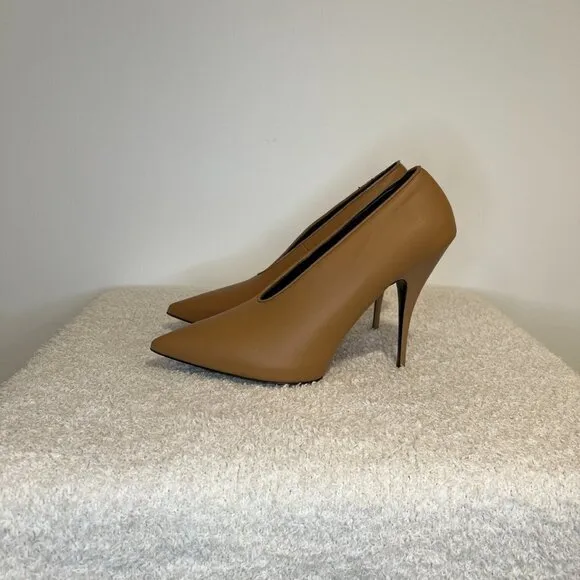 Stella McCartney Pointed Toe Bootie | Size: 39EU
