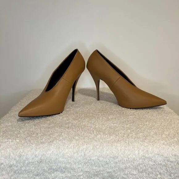 Stella McCartney Pointed Toe Bootie | Size: 39EU