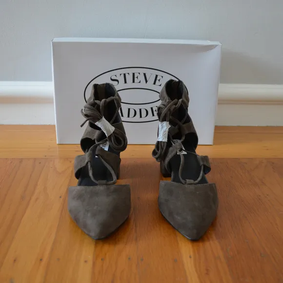 STEVE MADDEN Brown Suede Lace Up Shoes