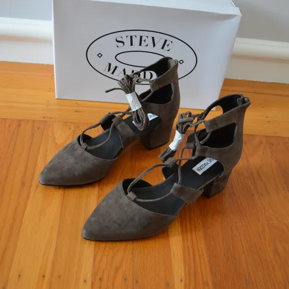 STEVE MADDEN Brown Suede Lace Up Shoes