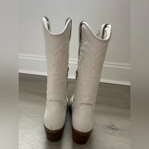 STEVE MADDEN Women’s cowboy boots size 5HAWWARD WHITE LEAT