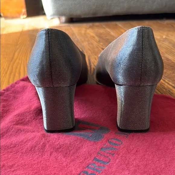 Stuart Weitzman Silver Women's 7.5 Square Toe Block Heel Shoes