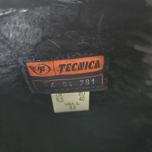 Tecnica Skandia Italian Made Women's Black Goat Fur Boots - Size 8.5 EUC