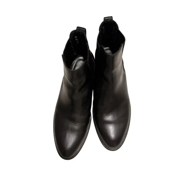 Tecovas Black Boots Chelsea Style