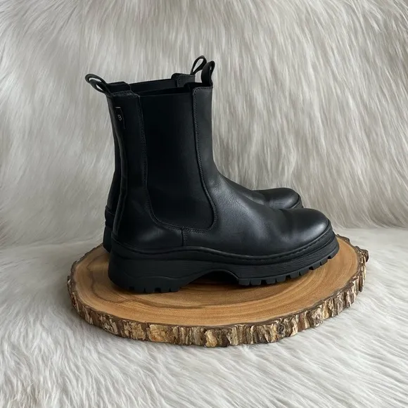 Ted Baker Akeeno black leather lug sole Chelsea boots