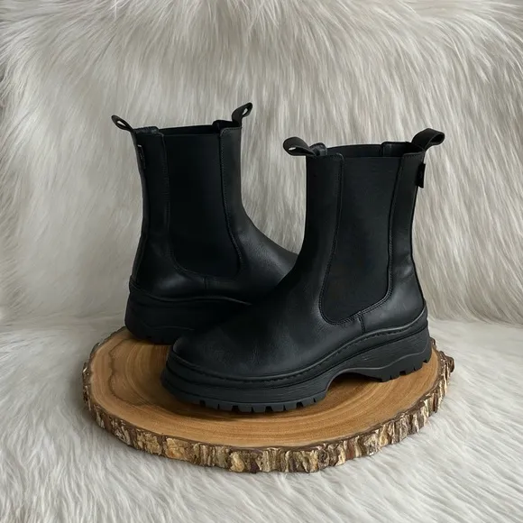 Ted Baker Akeeno black leather lug sole Chelsea boots