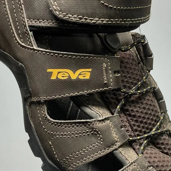 Teva Forebay Fisherman Sandals Mens 12 Brown Water Hiking River Shoes Outdoor