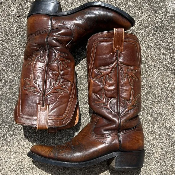 Texas Boot Company men’s 8.5 or women 10 brown cowboy boots with green design