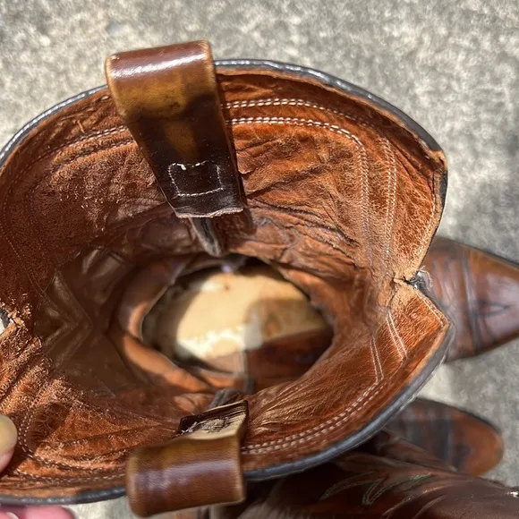 Texas Boot Company men’s 8.5 or women 10 brown cowboy boots with green design