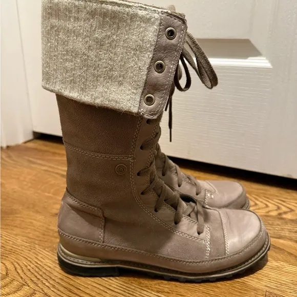 The North Face boots women’s size 8.5