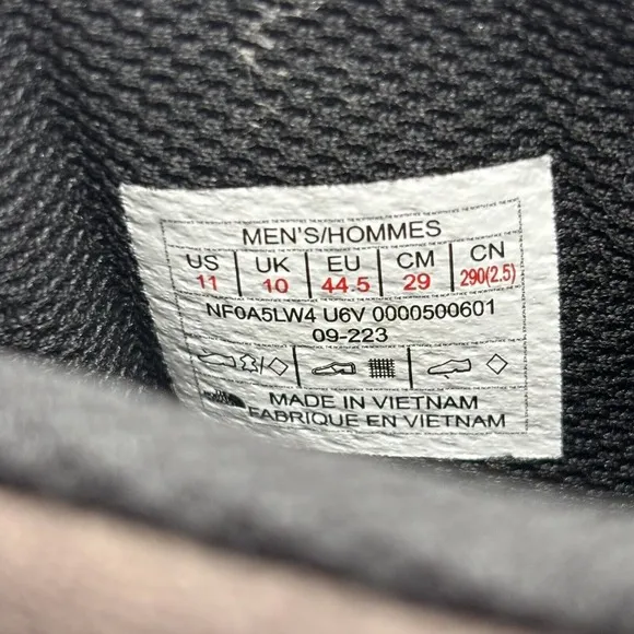 The North Face Chilkat V Zip WP Boots Black Grey Men's Size 11 Waterproof