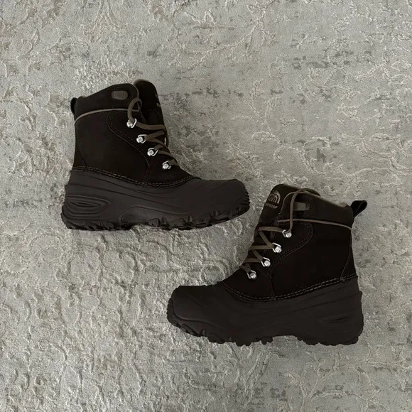 The North Face Chill Kat Boots Youth Size 4
