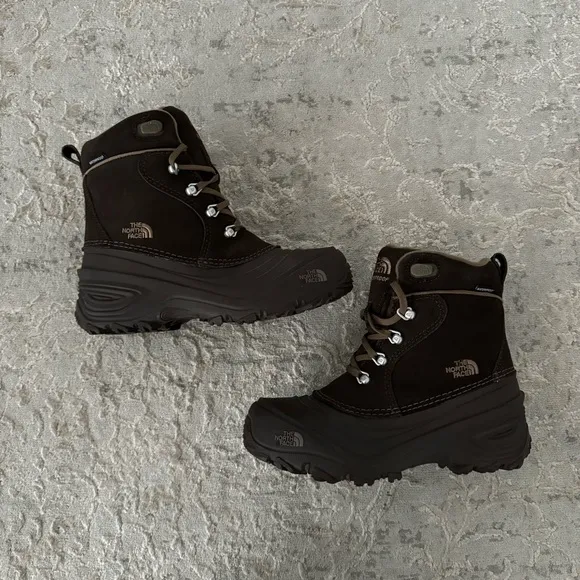 The North Face Chill Kat Boots Youth Size 4
