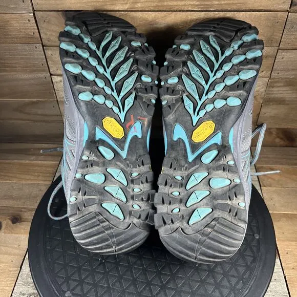 The North Face Womens Size 8.5 Hedgehog Fastpack GTX Gray Blue Hiking Shoes