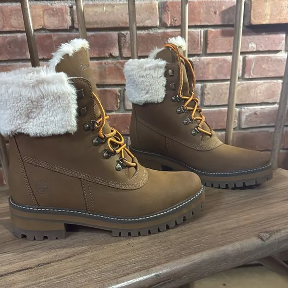 Timberland boots Valley Brown Women’s size 9, NWOT