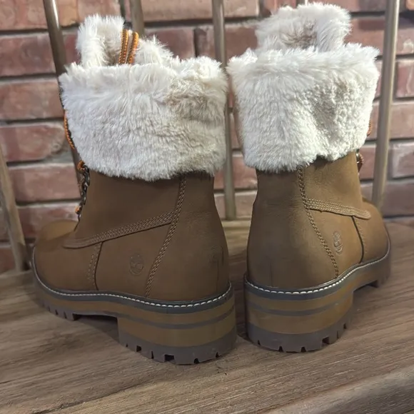 Timberland boots Valley Brown Women’s size 9, NWOT