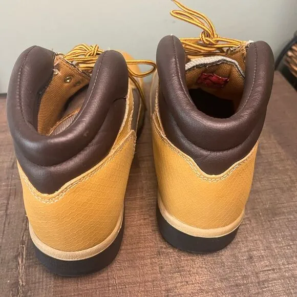 Timberland Field Boot Helcor Kids or womens Boots kids size 7 women’s sizes 8.5