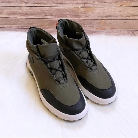 Timberland Men’s Supaway Chukka Boots In Dark Green