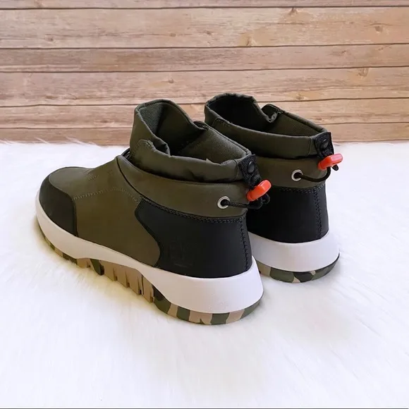 Timberland Men’s Supaway Chukka Boots In Dark Green