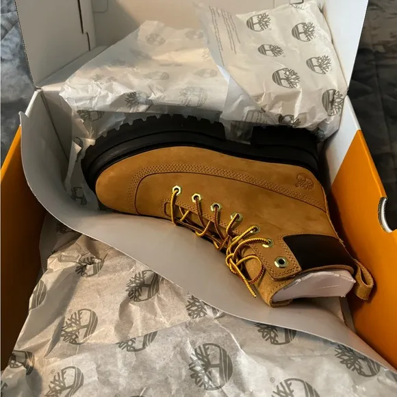 Timberland platform women’s boots
