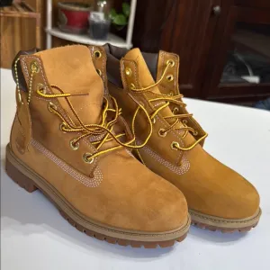 Timberland Tan Boots, NWOB Boys Size 5