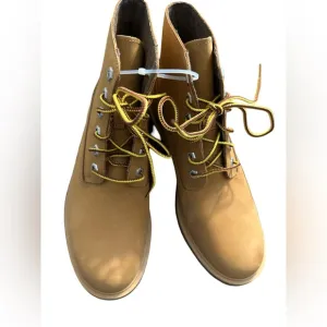 Timberland women’s boots NEW
