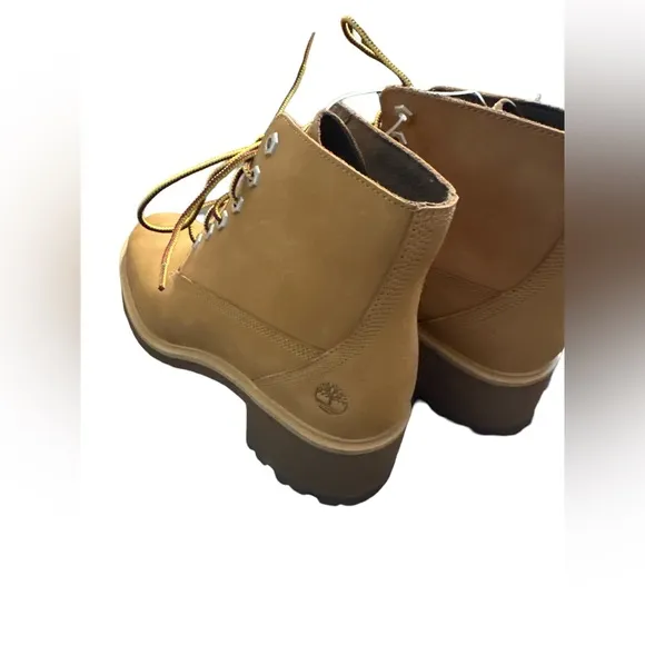 Timberland women’s boots NEW
