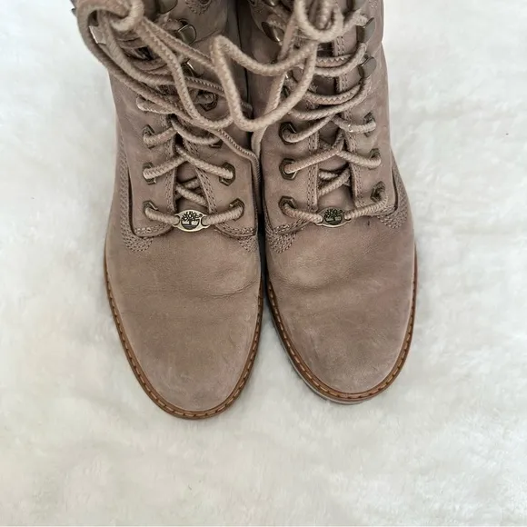 Timberland Women’s Courmayeur Valley Boots Size 7 Taupe