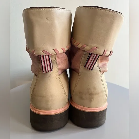Timberland women’s fold down boots, pink off white. Leather. Size 8.5