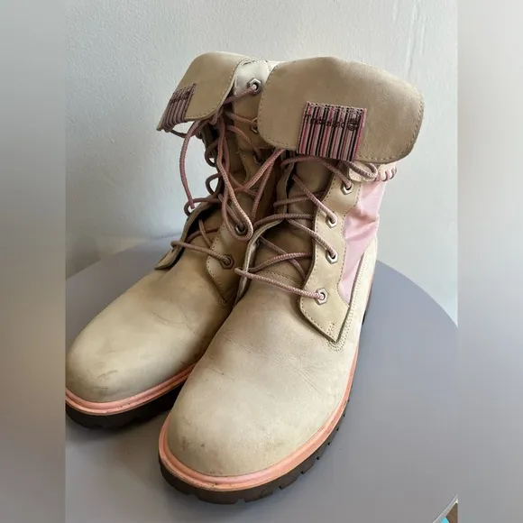 Timberland women’s fold down boots, pink off white. Leather. Size 8.5